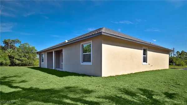 $3,400 | 3022 Northeast Beechwood Circle, LaBelle, FL 33935