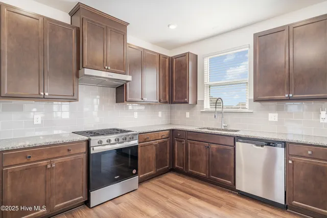 $416,000 | 645 Thomas Gage Drive, Fuquay-Varina, NC 27526