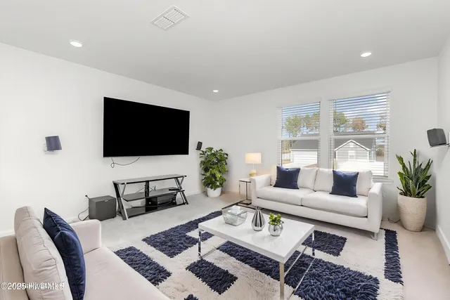 $416,000 | 645 Thomas Gage Drive, Fuquay-Varina, NC 27526