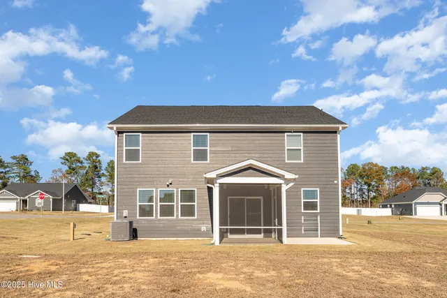 $416,000 | 645 Thomas Gage Drive, Fuquay-Varina, NC 27526