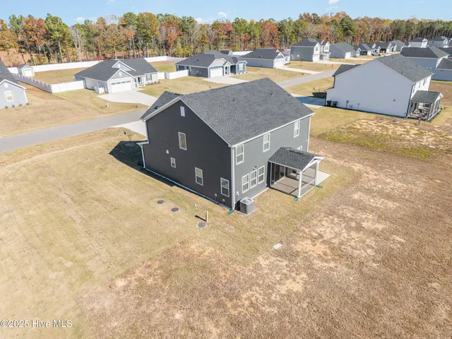 $416,000 | 645 Thomas Gage Drive, Fuquay-Varina, NC 27526