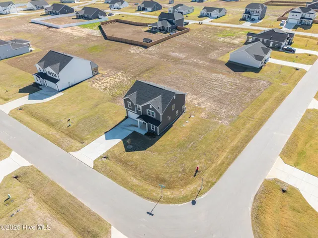 $416,000 | 645 Thomas Gage Drive, Fuquay-Varina, NC 27526