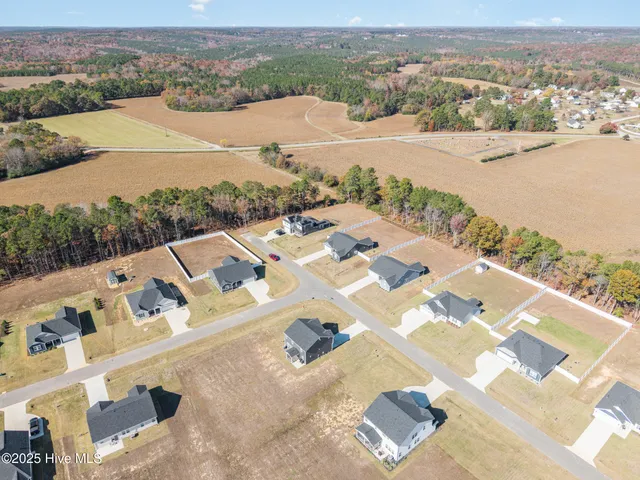 $416,000 | 645 Thomas Gage Drive, Fuquay-Varina, NC 27526