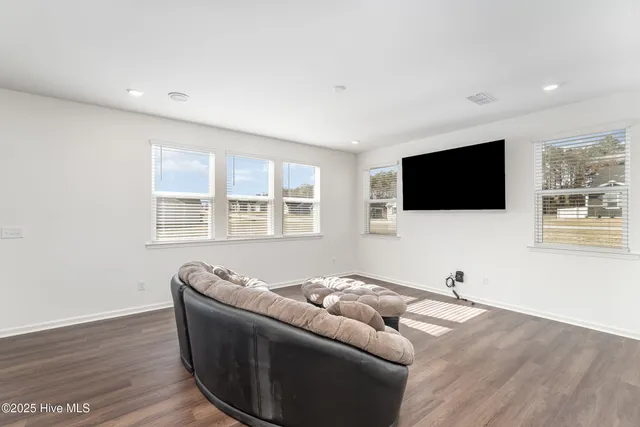 $416,000 | 645 Thomas Gage Drive, Fuquay-Varina, NC 27526