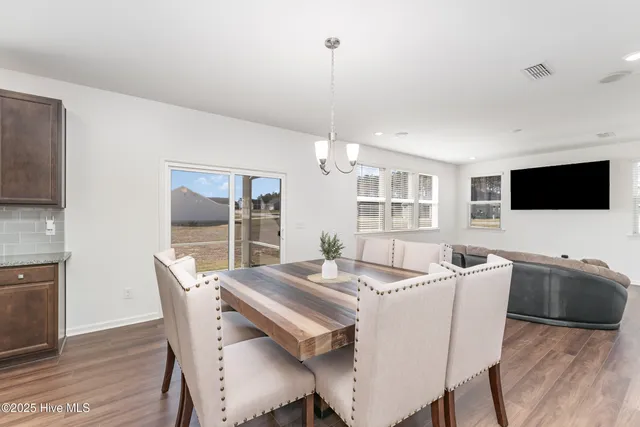 $416,000 | 645 Thomas Gage Drive, Fuquay-Varina, NC 27526