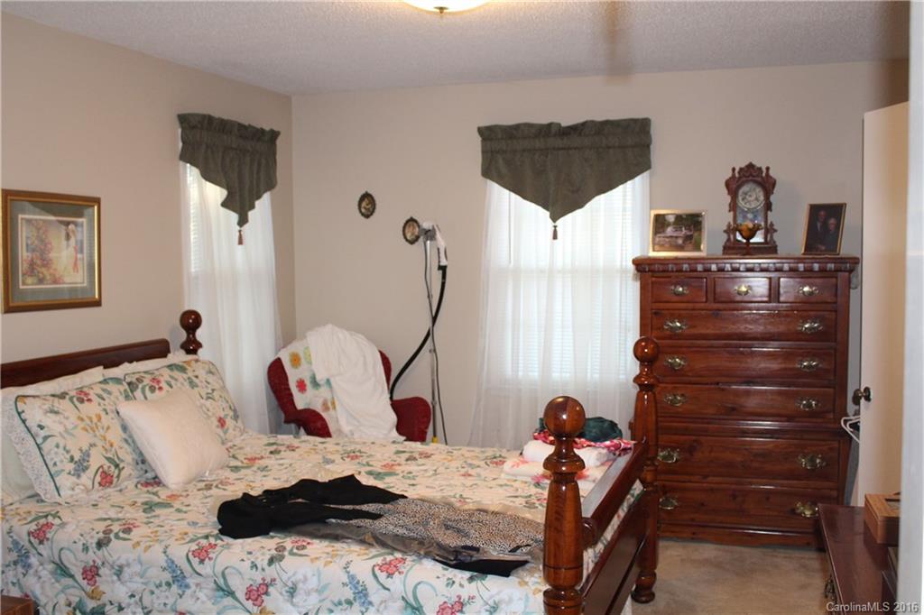 1683 Hensley Road Fort Mill, SC 29715 - Photo 12 of 15 Gallery Image 12