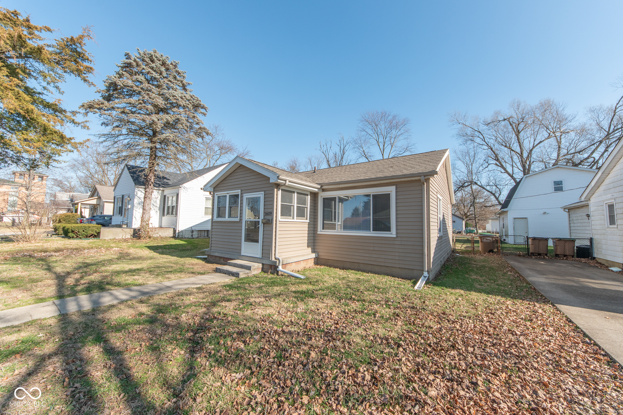 1609 Meridian Street Columbus, IN 47201 - Photo 15 of 19