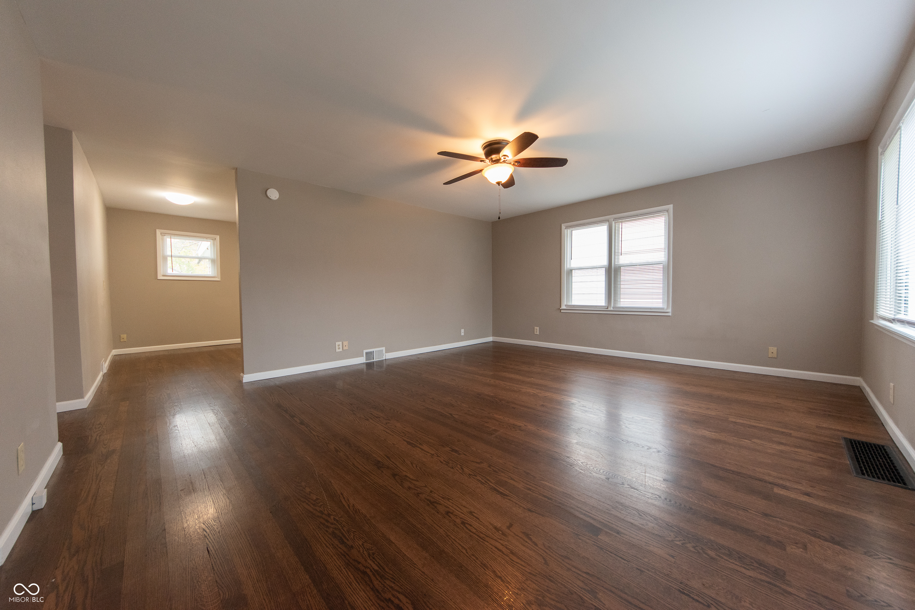 1609 Meridian Street Columbus, IN 47201 - Photo 3 of 19