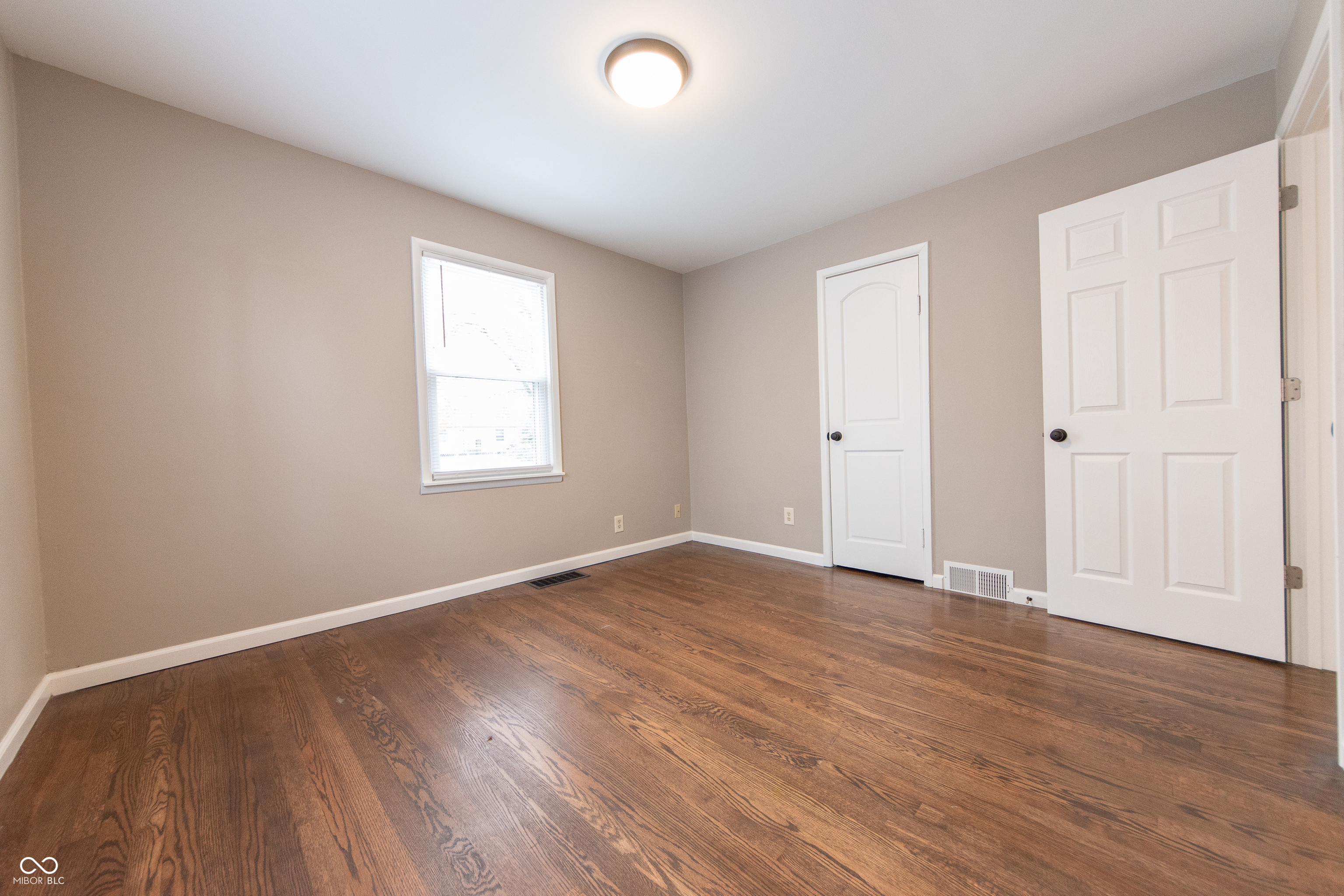 1609 Meridian Street Columbus, IN 47201 - Photo 8 of 19