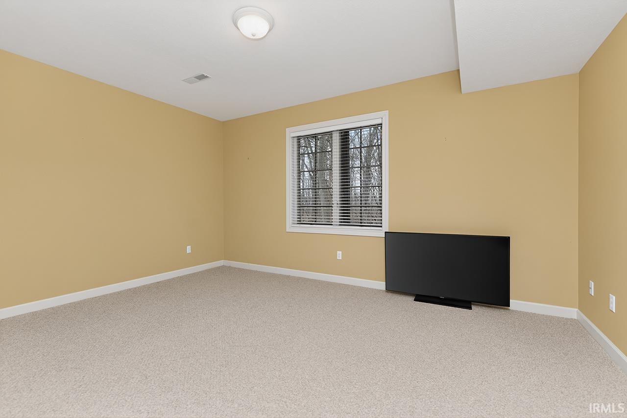 3327 Bridgetown Road Bristol, IN 46507 - Photo 5 of 35