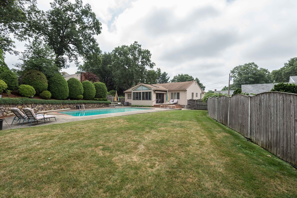 7 Pine Ridge Road Stoneham, MA 02180 - Photo 29 of 30 Gallery Image 29