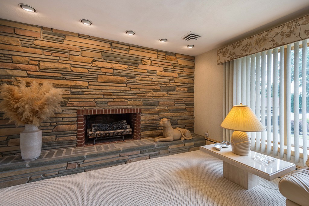 7 Pine Ridge Road Stoneham, MA 02180 - Photo 6 of 30 Gallery Image 6