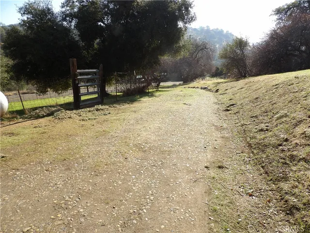 $189,500 | 46918 Creekside Road, Squaw Valley, CA 93675