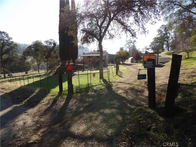 $189,500 | 46918 Creekside Road, Squaw Valley, CA 93675