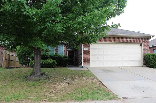$1,995 | 5009 Royal Burgess Drive, Fort Worth, TX 76135
