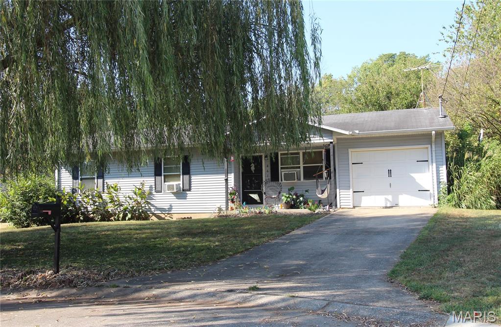 861 Jessica Street Jackson, MO 63755 - Photo 2 of 15