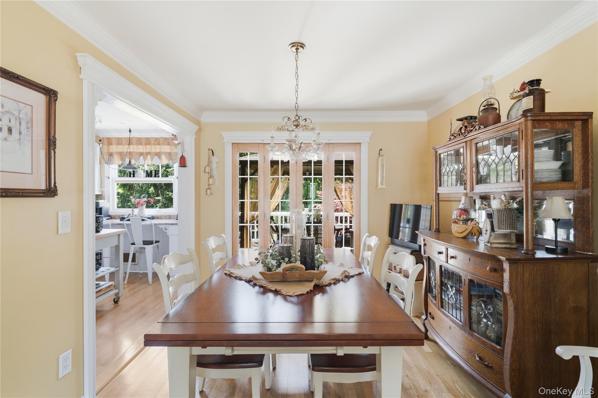 50 Amsterdam Road Smithtown, NY 11787 - Photo 10 of 42