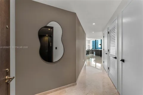$1,165,000 | 68 Southeast 6th Street, Unit 2612, Miami, FL 33131