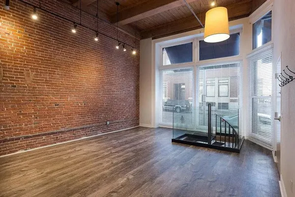 $277,000 | 609 Central Street, Unit 1102, Kansas City, MO 64105