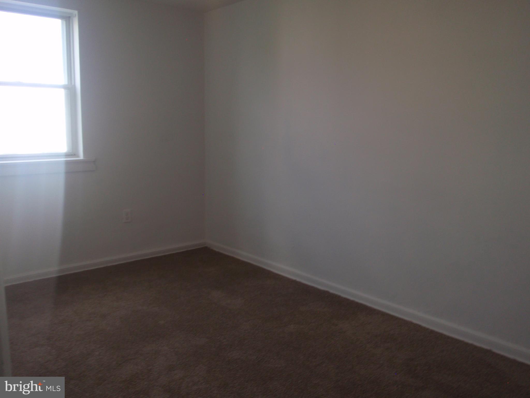731 Grant Road Folcroft, PA 19032 - Photo 16 of 22 2nd bedroom w/closet