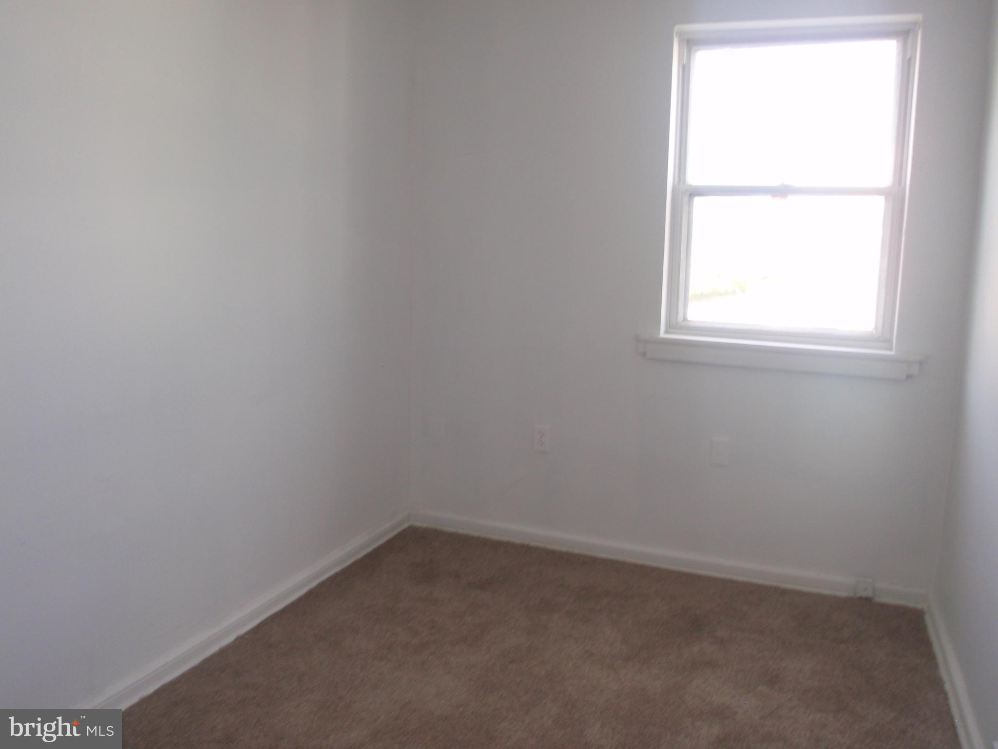 731 Grant Road Folcroft, PA 19032 - Photo 17 of 22 3rd bedroom w/closet