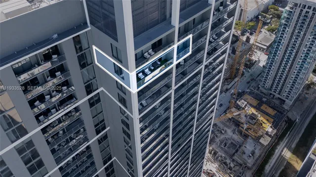 $6,500 | 601 Northeast 1st Avenue, Unit PH5001, Miami, FL 33132