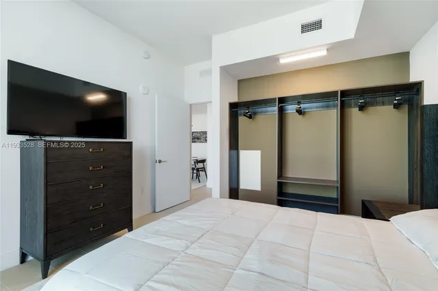 $6,500 | 601 Northeast 1st Avenue, Unit PH5001, Miami, FL 33132