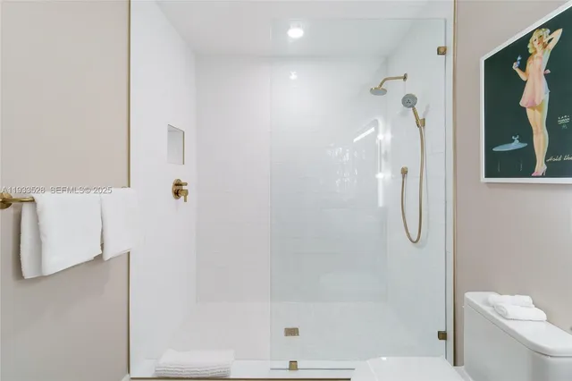 $6,500 | 601 Northeast 1st Avenue, Unit PH5001, Miami, FL 33132