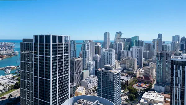 $6,500 | 601 Northeast 1st Avenue, Unit PH5001, Miami, FL 33132
