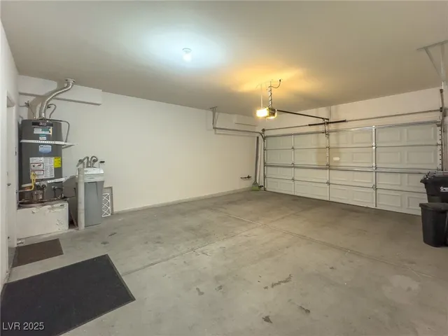 $2,750 | 2055 Cambridge Springs Drive, Henderson, NV 89052