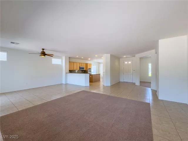 $2,750 | 2055 Cambridge Springs Drive, Henderson, NV 89052