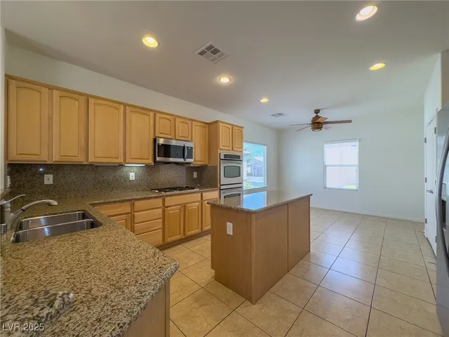 $2,750 | 2055 Cambridge Springs Drive, Henderson, NV 89052