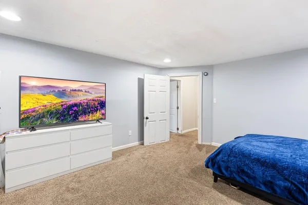 $284,999 | 510 Wyoming Street East, St. Paul, MN 55107