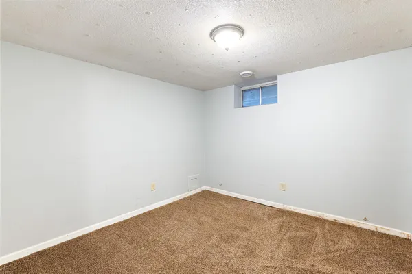 $284,999 | 510 Wyoming Street East, St. Paul, MN 55107
