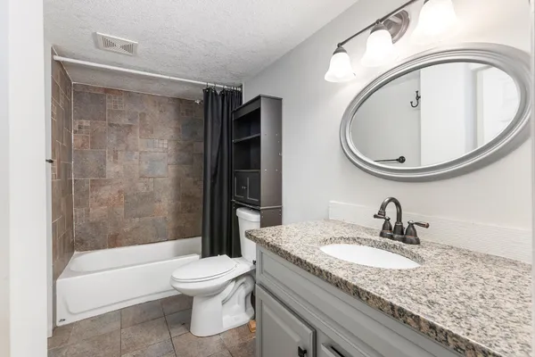 $284,999 | 510 Wyoming Street East, St. Paul, MN 55107
