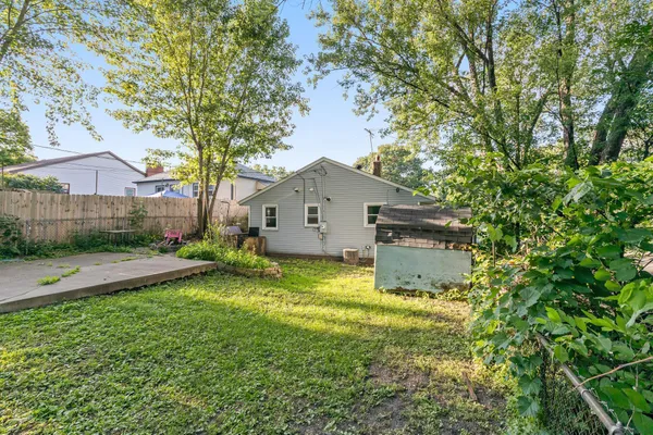 $284,999 | 510 Wyoming Street East, St. Paul, MN 55107