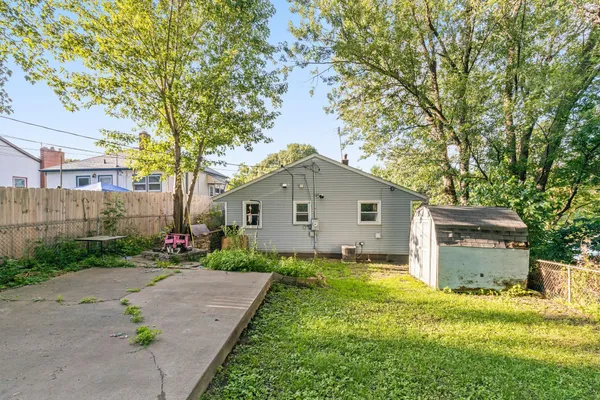 $284,999 | 510 Wyoming Street East, St. Paul, MN 55107