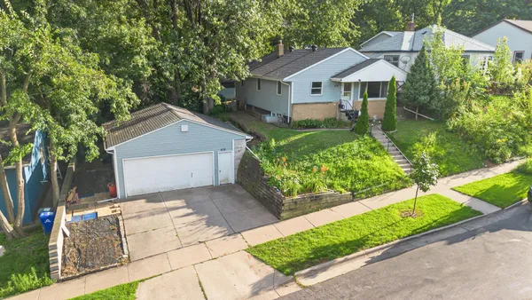 $284,999 | 510 Wyoming Street East, St. Paul, MN 55107