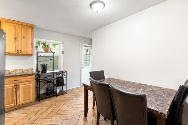 $284,999 | 510 Wyoming Street East, St. Paul, MN 55107