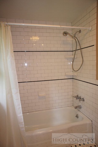 136 Crest Drive Boone, NC 28607 - Photo 18 of 28 Gallery Image 18