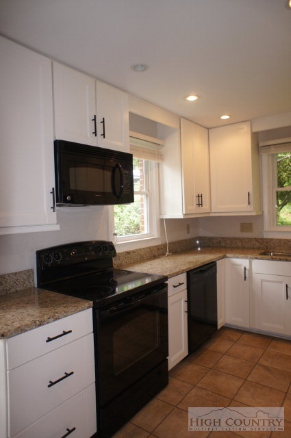 136 Crest Drive Boone, NC 28607 - Photo 28 of 28 Gallery Image 28