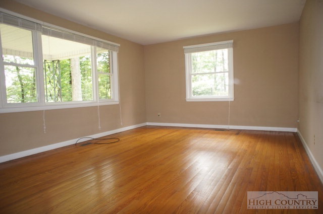 136 Crest Drive Boone, NC 28607 - Photo 5 of 28 Gallery Image 5