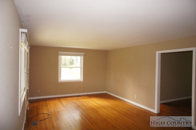 136 Crest Drive Boone, NC 28607 - Photo 6 of 28 Gallery Image 6