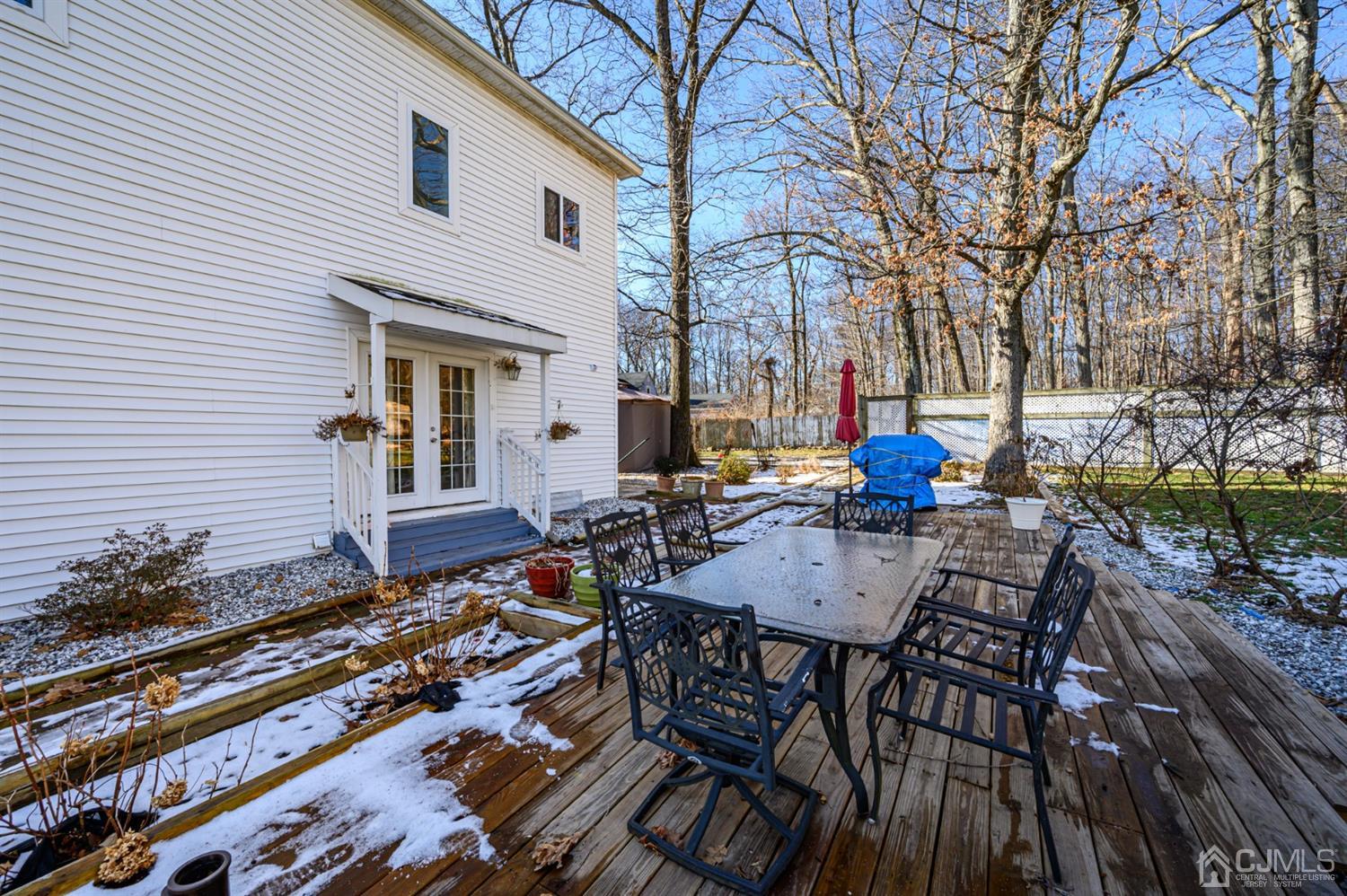 31 Parker Road Long Valley, NJ 07853 - Photo 39 of 46 a view of a dinning tables and chairs in the patio