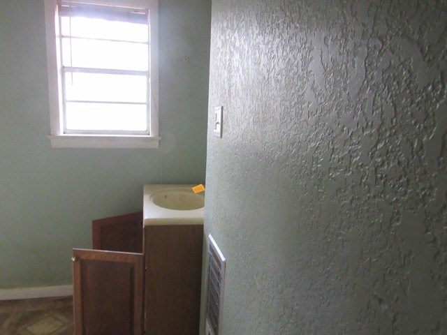 78 Holly Pl Road Marble, NC 28905 - Photo 17 of 27 a bathroom with a bathtub