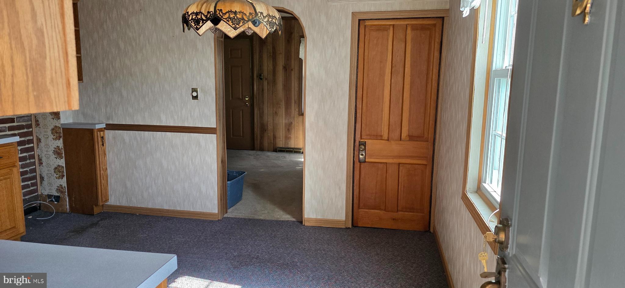 12603 Ellerslie Road Northwest Corriganville, MD 21502 - Photo 10 of 25 a view of a hallway with closet and entryway