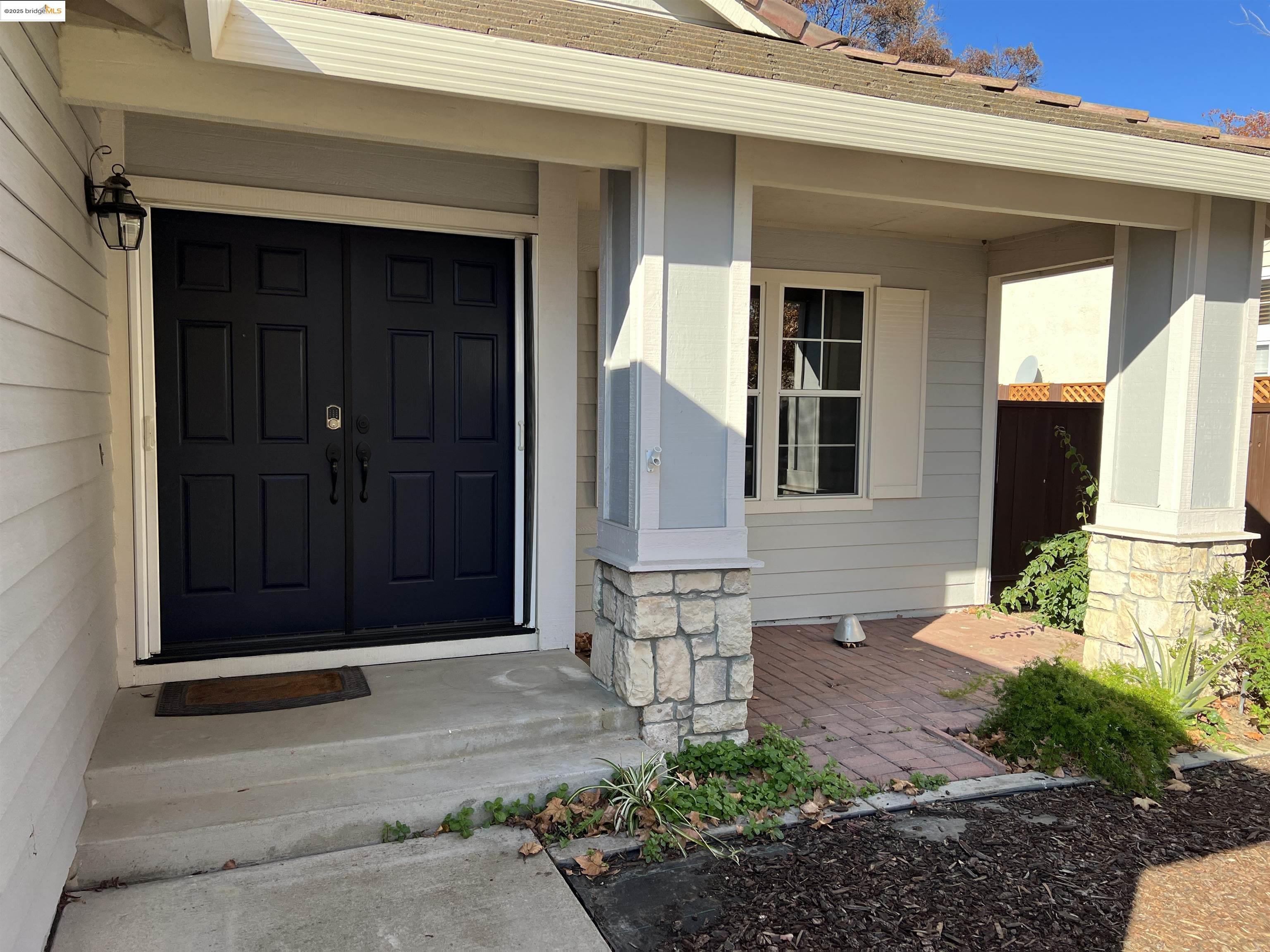 293 Amberleaf Way Brentwood, CA 94513 - Photo 2 of 15