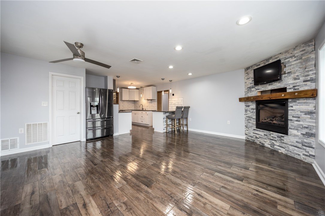 64 Pease Road Spencerport, NY 14559 - Photo 4 of 26