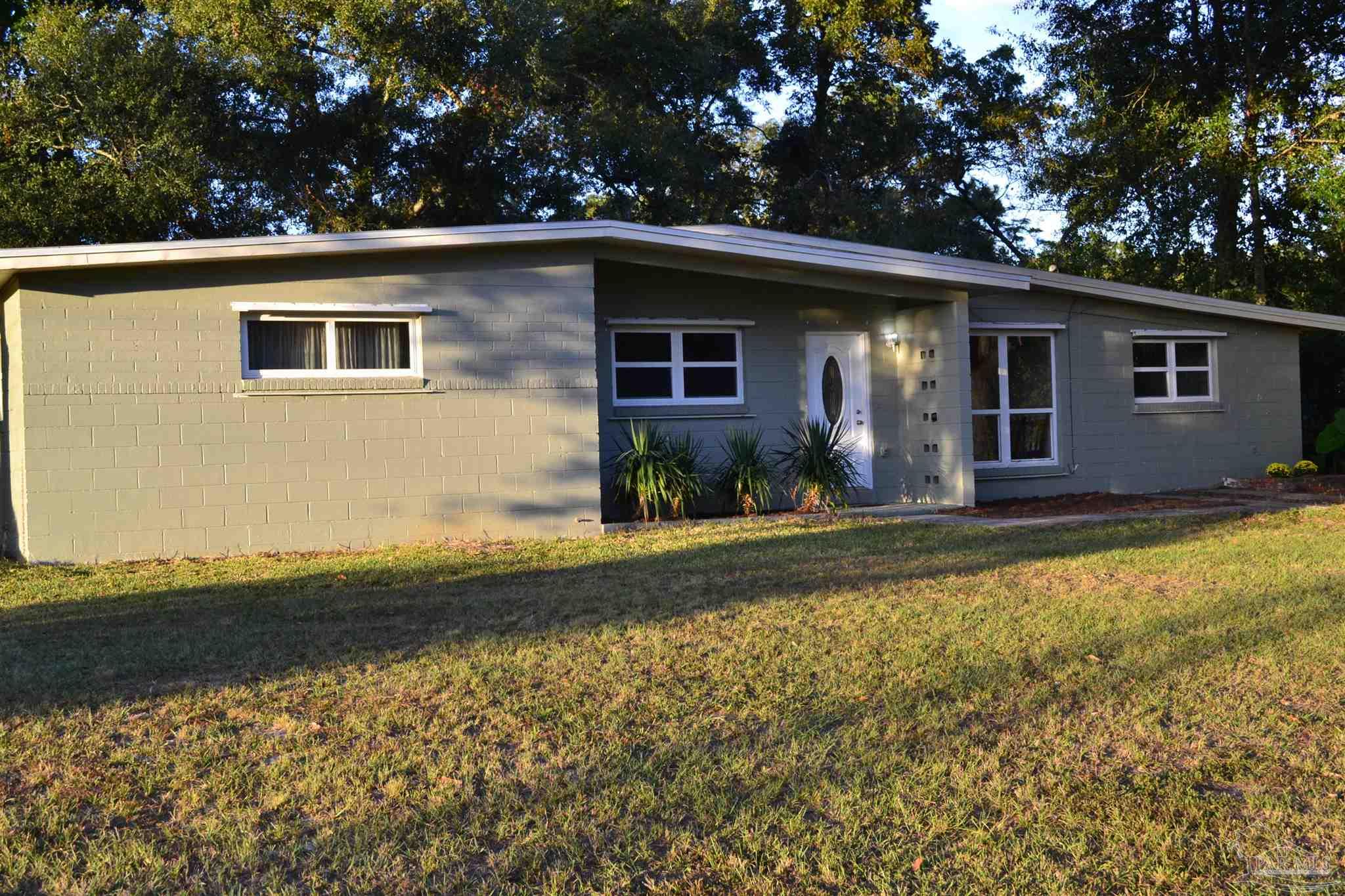 4 Eaton Road Pensacola, FL 32506 - Photo 1 of 18