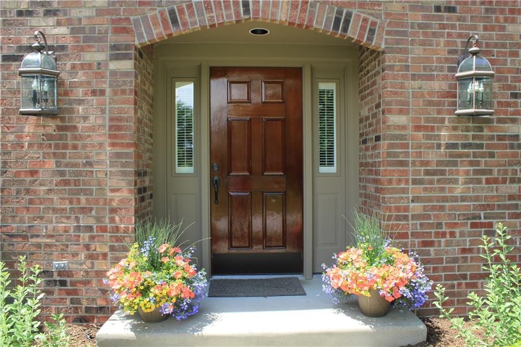 6954 Riverside Way Fishers, IN 46038 - Photo 2 of 48 Gallery Image 2